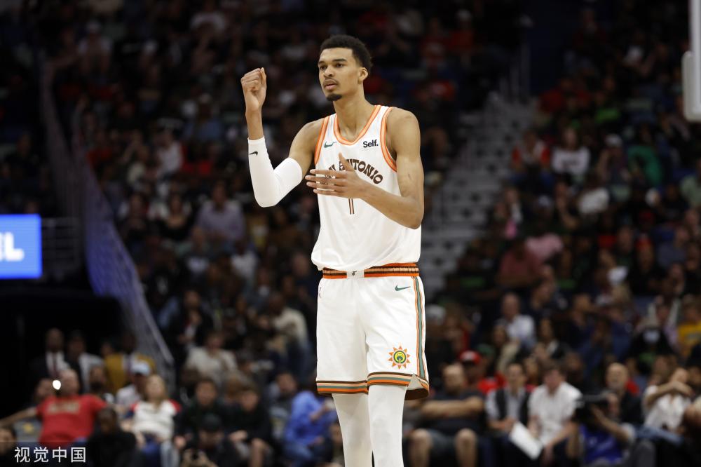 则凭借卢卡 则凭借卢卡