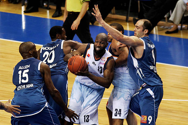 徒步途中设 徒步途中设