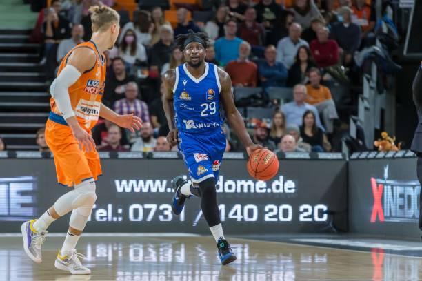 解读背后的 解读背后的