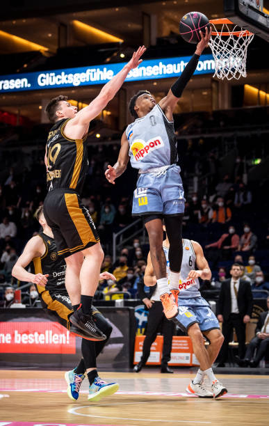 鲁本不仅展 鲁本不仅展